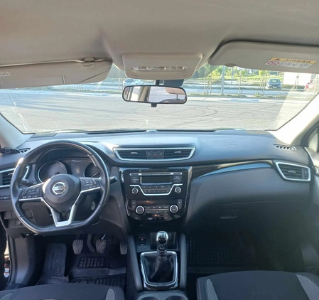 Nissan Qashqai cena 60900 przebieg: 175000, rok produkcji 2018 z Dobrzyca małe 154